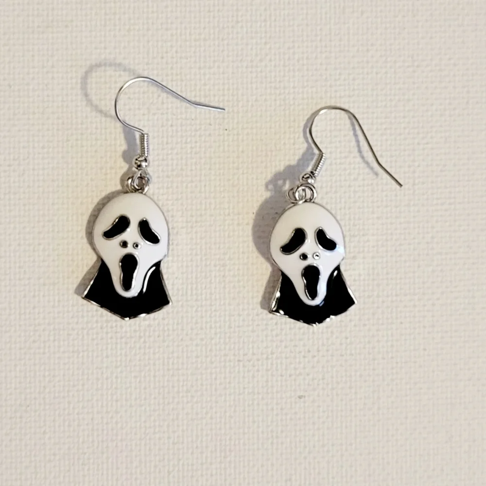 Silver tone Scream Ghost Face earrings Halloween